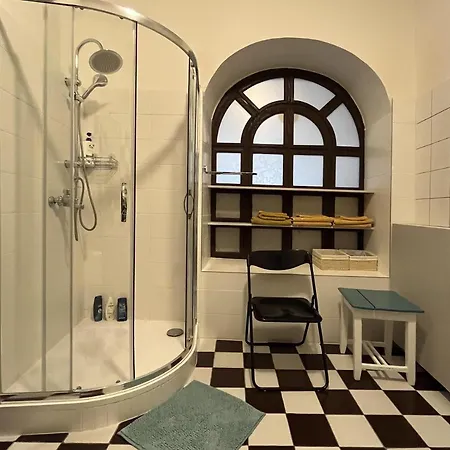 Apartment Historicky V Centre Mesta-2min Peso Na Namestie Banska Bystrica