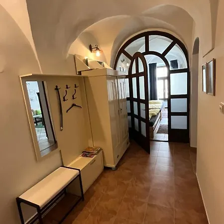 Apartment Historicky V Centre Mesta-2min Peso Na Namestie *